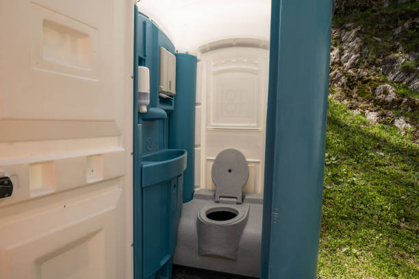 Portable Toilet Options We Offer in Lorain, OH